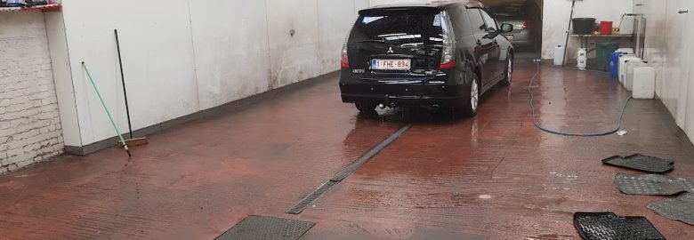 Luxe Car Wash Spiegel
